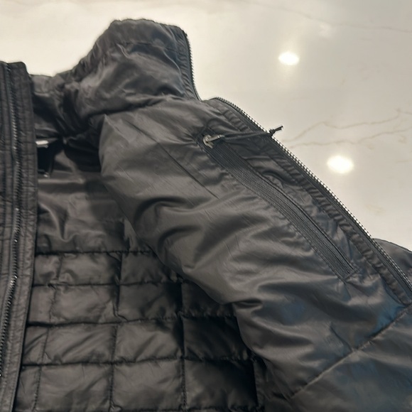 Northface Women's Jacket - Picture 5 of 6